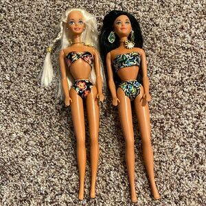 Tropical splash Barbie’s 90’s